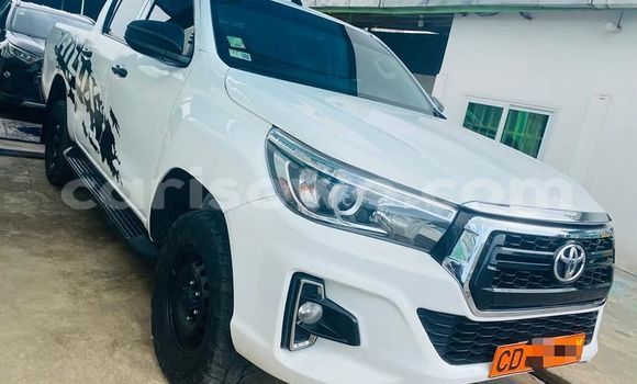 Sayi Na hannu Toyota Hilux Sauran Mota in Cotonou a Benin Sayi Na hannu Toyota Hilux Sauran Mota in Cotonou a Benin