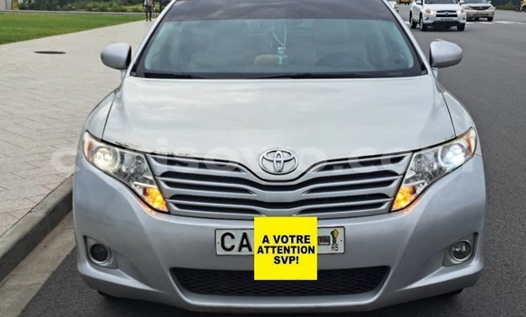 Sayi Na hannu Toyota Venza Azurfa Mota in Cotonou a Benin