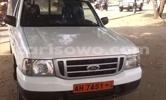 Sayi Na hannu Ford Ranger White Mota in Cotonou a Benin