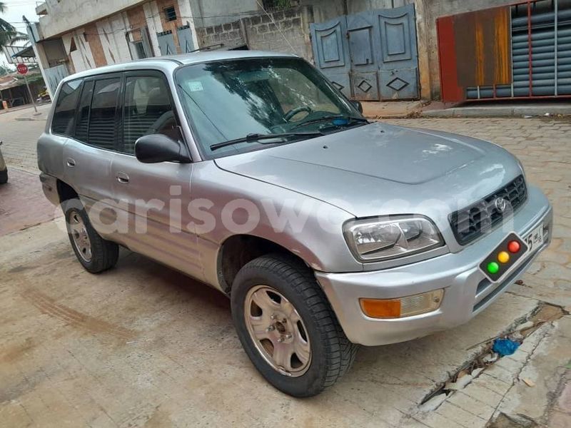 Big with watermark toyota rav4 benin cotonou 18010