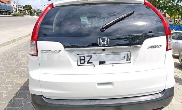 Ra Àlòkù Honda CR–V funfun Ọkọ̀ in Cotonou ni Benin Ra Àlòkù Honda CR–V funfun Ọkọ̀ in Cotonou ni Benin