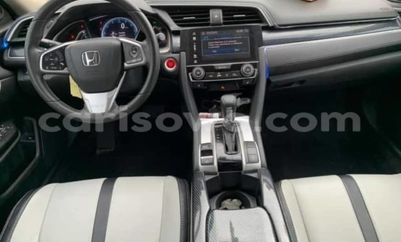 Ra Àlòkù Honda Civic funfun Ọkọ̀ in Cotonou ni Benin Ra Àlòkù Honda Civic funfun Ọkọ̀ in Cotonou ni Benin