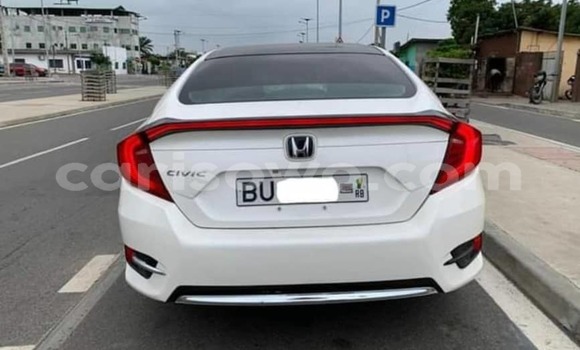 Ra Àlòkù Honda Civic funfun Ọkọ̀ in Cotonou ni Benin Ra Àlòkù Honda Civic funfun Ọkọ̀ in Cotonou ni Benin