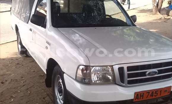 Sayi Na hannu Ford Ranger White Mota in Cotonou a Benin Sayi Na hannu Ford Ranger White Mota in Cotonou a Benin