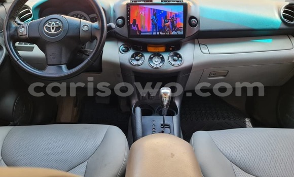 Acheter Occasion Voiture Toyota RAV4 Blanc à Cotonou, Benin Acheter Occasion Voiture Toyota RAV4 Blanc à Cotonou, Benin