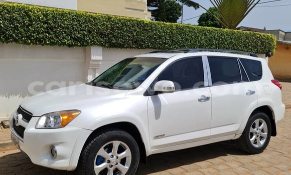 Acheter Occasion Voiture Toyota RAV4 Blanc à Cotonou, Benin Acheter Occasion Voiture Toyota RAV4 Blanc à Cotonou, Benin