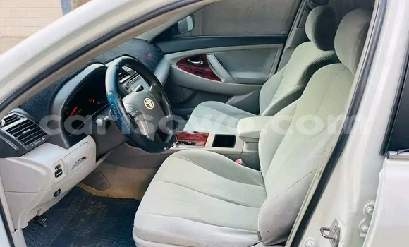 Sayi Na hannu Toyota Camry White Mota in Cotonou a Benin Sayi Na hannu Toyota Camry White Mota in Cotonou a Benin