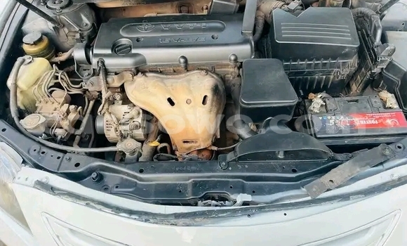 Sayi Na hannu Toyota Camry White Mota in Cotonou a Benin Sayi Na hannu Toyota Camry White Mota in Cotonou a Benin