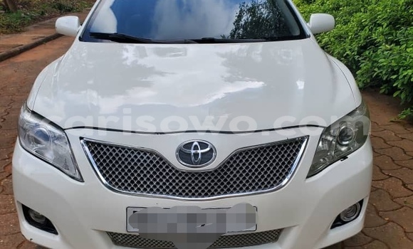Sayi Na hannu Toyota Camry White Mota in Cotonou a Benin Sayi Na hannu Toyota Camry White Mota in Cotonou a Benin