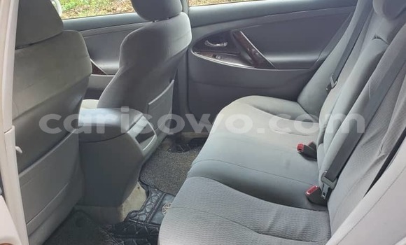 Sayi Na hannu Toyota Camry White Mota in Cotonou a Benin Sayi Na hannu Toyota Camry White Mota in Cotonou a Benin