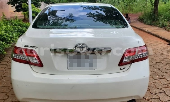 Sayi Na hannu Toyota Camry White Mota in Cotonou a Benin Sayi Na hannu Toyota Camry White Mota in Cotonou a Benin