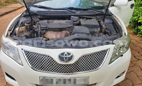 Sayi Na hannu Toyota Camry White Mota in Cotonou a Benin Sayi Na hannu Toyota Camry White Mota in Cotonou a Benin