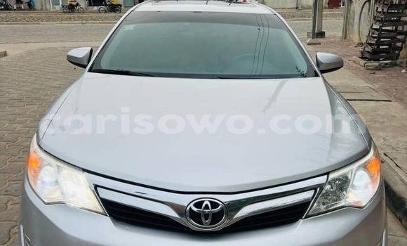 Sayi Na hannu Toyota Camry Azurfa Mota in Cotonou a Benin Sayi Na hannu Toyota Camry Azurfa Mota in Cotonou a Benin