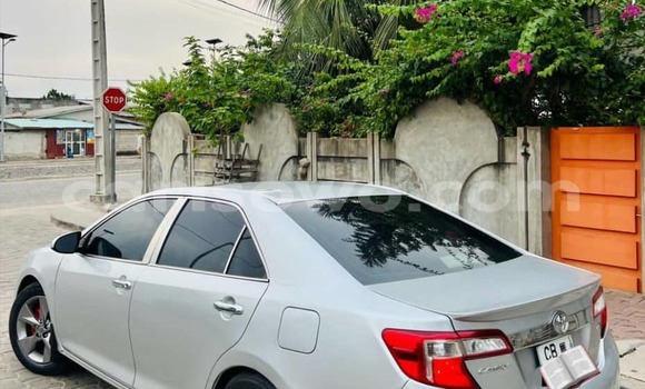 Sayi Na hannu Toyota Camry Azurfa Mota in Cotonou a Benin Sayi Na hannu Toyota Camry Azurfa Mota in Cotonou a Benin
