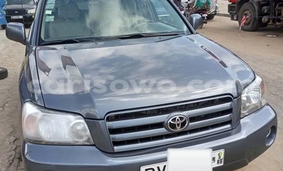 Sayi Na hannu Toyota Highlander Blue Mota in Cotonou a Benin