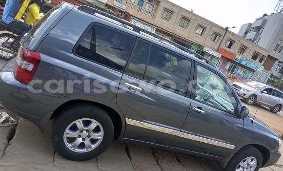 Ra Àlòkù Toyota Highlander Blue Ọkọ̀ in Cotonou ni Benin Ra Àlòkù Toyota Highlander Blue Ọkọ̀ in Cotonou ni Benin