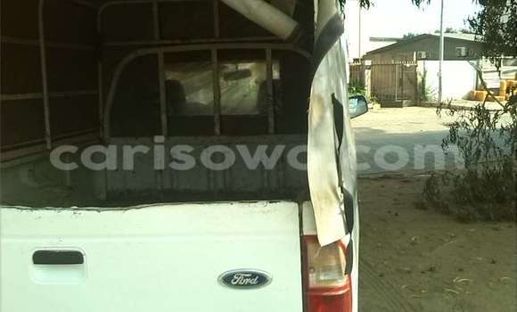 Sayi Na hannu Ford Ranger White Mota in Cotonou a Benin Sayi Na hannu Ford Ranger White Mota in Cotonou a Benin