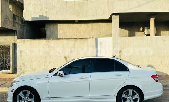Acheter Occasion Voiture Mercedes-Benz C–Class Blanc à Cotonou, Benin Acheter Occasion Voiture Mercedes-Benz C–Class Blanc à Cotonou, Benin