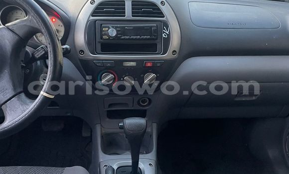 Sayi Na hannu Toyota RAV4 Blue Mota in Cotonou a Benin Sayi Na hannu Toyota RAV4 Blue Mota in Cotonou a Benin