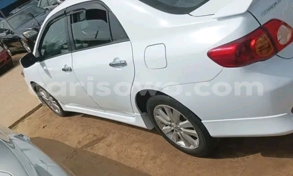 Ra Àlòkù Toyota Corolla Spacio funfun Ọkọ̀ in Cotonou ni Benin Ra Àlòkù Toyota Corolla Spacio funfun Ọkọ̀ in Cotonou ni Benin