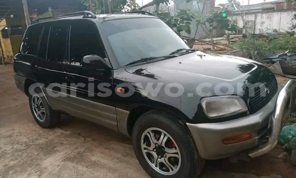 Acheter Occasion Voiture Toyota RAV4 Noir à Cotonou, Benin Acheter Occasion Voiture Toyota RAV4 Noir à Cotonou, Benin