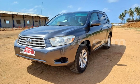 Buy Used Toyota Highlander Silver Car in Cotonou in Benign