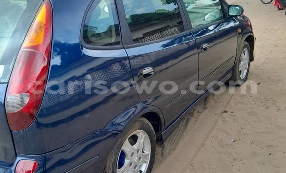 Sayi Na hannu Nissan Almera Tino Blue Mota in Cotonou a Benin Sayi Na hannu Nissan Almera Tino Blue Mota in Cotonou a Benin