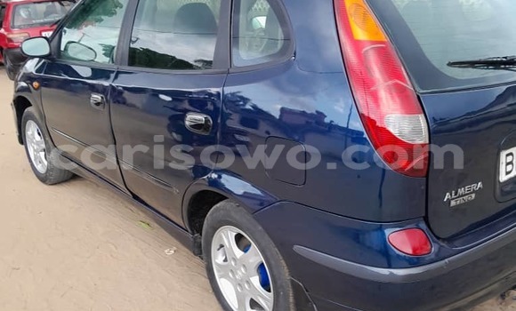 Sayi Na hannu Nissan Almera Tino Blue Mota in Cotonou a Benin Sayi Na hannu Nissan Almera Tino Blue Mota in Cotonou a Benin