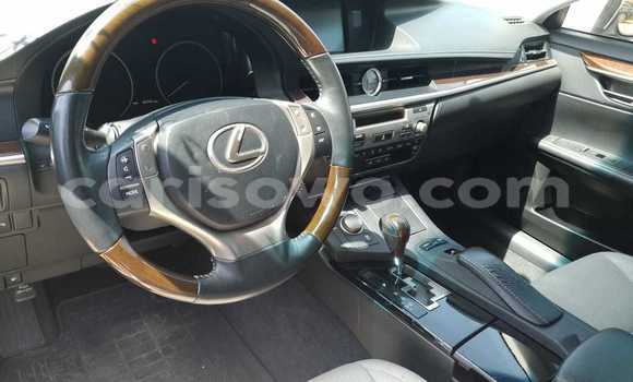 Acheter Import Voiture Lexus ES Blanc à Cotonou, Benin Acheter Import Voiture Lexus ES Blanc à Cotonou, Benin