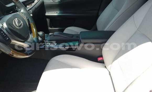 Acheter Import Voiture Lexus ES Blanc à Cotonou, Benin Acheter Import Voiture Lexus ES Blanc à Cotonou, Benin