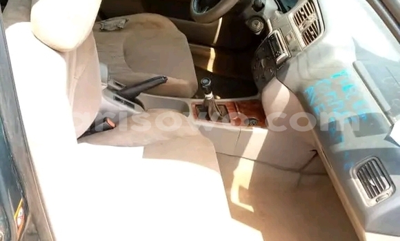 Sayi Na hannu Nissan Sunny Sauran Mota in Cotonou a Benin