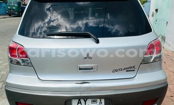 Ra Àlòkù Mitsubishi Outlander Silver Ọkọ̀ in Cotonou ni Benin Ra Àlòkù Mitsubishi Outlander Silver Ọkọ̀ in Cotonou ni Benin