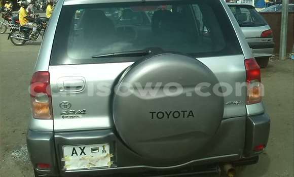 Sayi Na hannu Toyota RAV4 Azurfa Mota in Cotonou a Benin Sayi Na hannu Toyota RAV4 Azurfa Mota in Cotonou a Benin