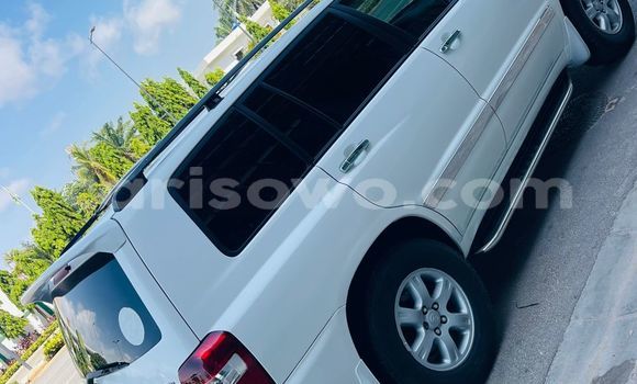 Acheter Occasion Voiture Toyota Highlander Blanc à Cotonou, Benin Acheter Occasion Voiture Toyota Highlander Blanc à Cotonou, Benin