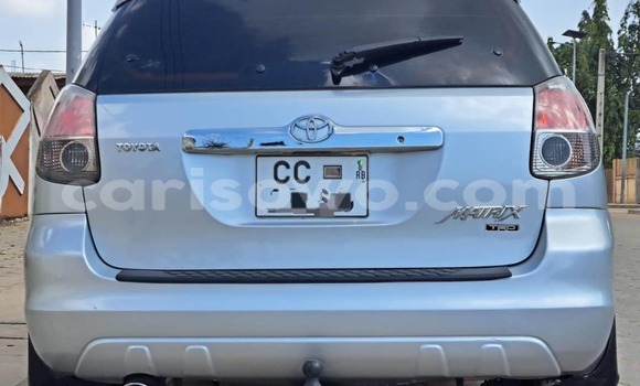 Ra Àlòkù Toyota Matrix Silver Ọkọ̀ in Cotonou ni Benin