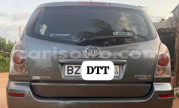 Ra Àlòkù Toyota Corolla Verso Black Ọkọ̀ in Cotonou ni Benin Ra Àlòkù Toyota Corolla Verso Black Ọkọ̀ in Cotonou ni Benin