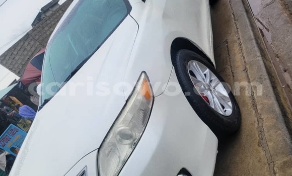 Ra Àlòkù Toyota Camry funfun Ọkọ̀ in Cotonou ni Benin Ra Àlòkù Toyota Camry funfun Ọkọ̀ in Cotonou ni Benin