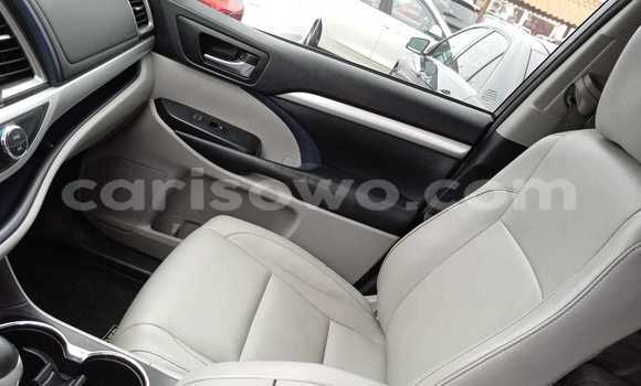 Buy Import Toyota Highlander White Car in Cotonou in Benign Buy Import Toyota Highlander White Car in Cotonou in Benign