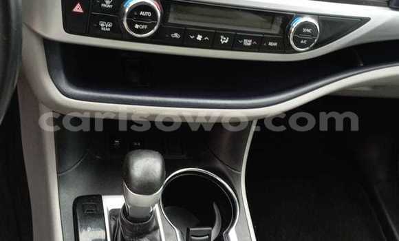 Buy Import Toyota Highlander White Car in Cotonou in Benign Buy Import Toyota Highlander White Car in Cotonou in Benign