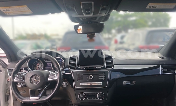 Sayi Na hannu Mercedes-Benz GLE Coupe Azurfa Mota in Cotonou a Benin Sayi Na hannu Mercedes-Benz GLE Coupe Azurfa Mota in Cotonou a Benin