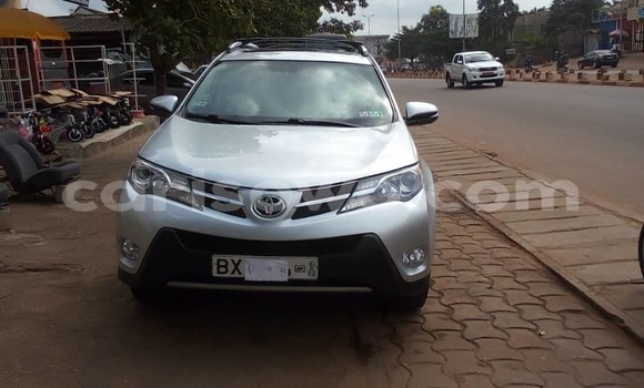 Ra Àlòkù Toyota RAV4 Silver Ọkọ̀ in Cotonou ni Benin Ra Àlòkù Toyota RAV4 Silver Ọkọ̀ in Cotonou ni Benin