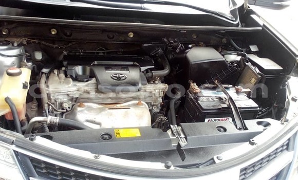Ra Àlòkù Toyota RAV4 Silver Ọkọ̀ in Cotonou ni Benin Ra Àlòkù Toyota RAV4 Silver Ọkọ̀ in Cotonou ni Benin