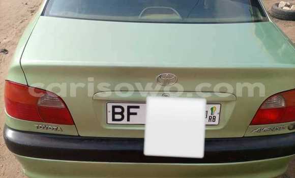Sayi Na hannu Toyota Avensis Green Mota in Cotonou a Benin