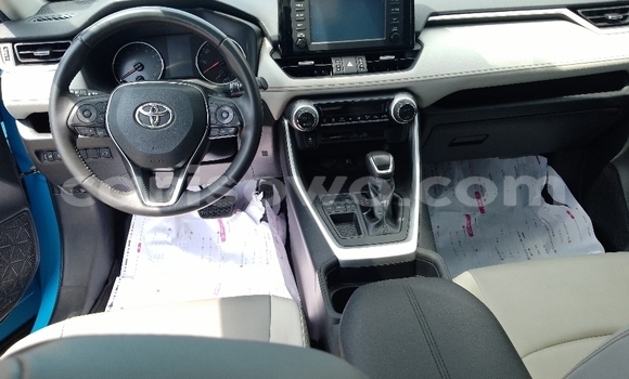 Ra Àlòkù Toyota RAV4 Blue Ọkọ̀ in Cotonou ni Benin Ra Àlòkù Toyota RAV4 Blue Ọkọ̀ in Cotonou ni Benin