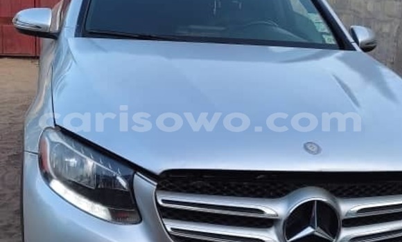 Ra Àlòkù Mercedes-Benz GLC Silver Ọkọ̀ in Cotonou ni Benin