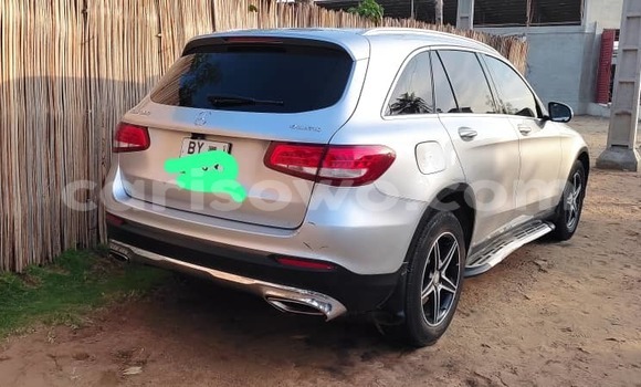 Ra Àlòkù Mercedes-Benz GLC Silver Ọkọ̀ in Cotonou ni Benin Ra Àlòkù Mercedes-Benz GLC Silver Ọkọ̀ in Cotonou ni Benin