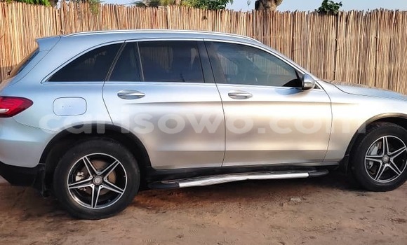 Ra Àlòkù Mercedes-Benz GLC Silver Ọkọ̀ in Cotonou ni Benin Ra Àlòkù Mercedes-Benz GLC Silver Ọkọ̀ in Cotonou ni Benin