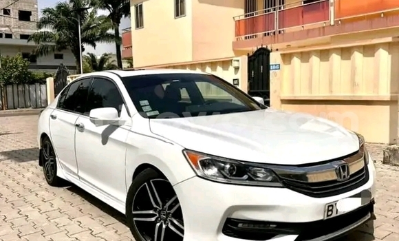 Acheter Occasion Voiture Honda Accord Blanc à Cotonou, Benin Acheter Occasion Voiture Honda Accord Blanc à Cotonou, Benin