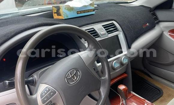 Ra Àlòkù Toyota Camry Silver Ọkọ̀ in Cotonou ni Benin Ra Àlòkù Toyota Camry Silver Ọkọ̀ in Cotonou ni Benin