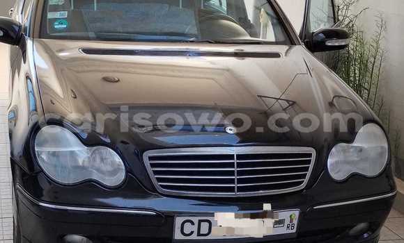 Acheter Occasion Voiture Mercedes-Benz C180 coupe Noir à Cotonou, Benin
